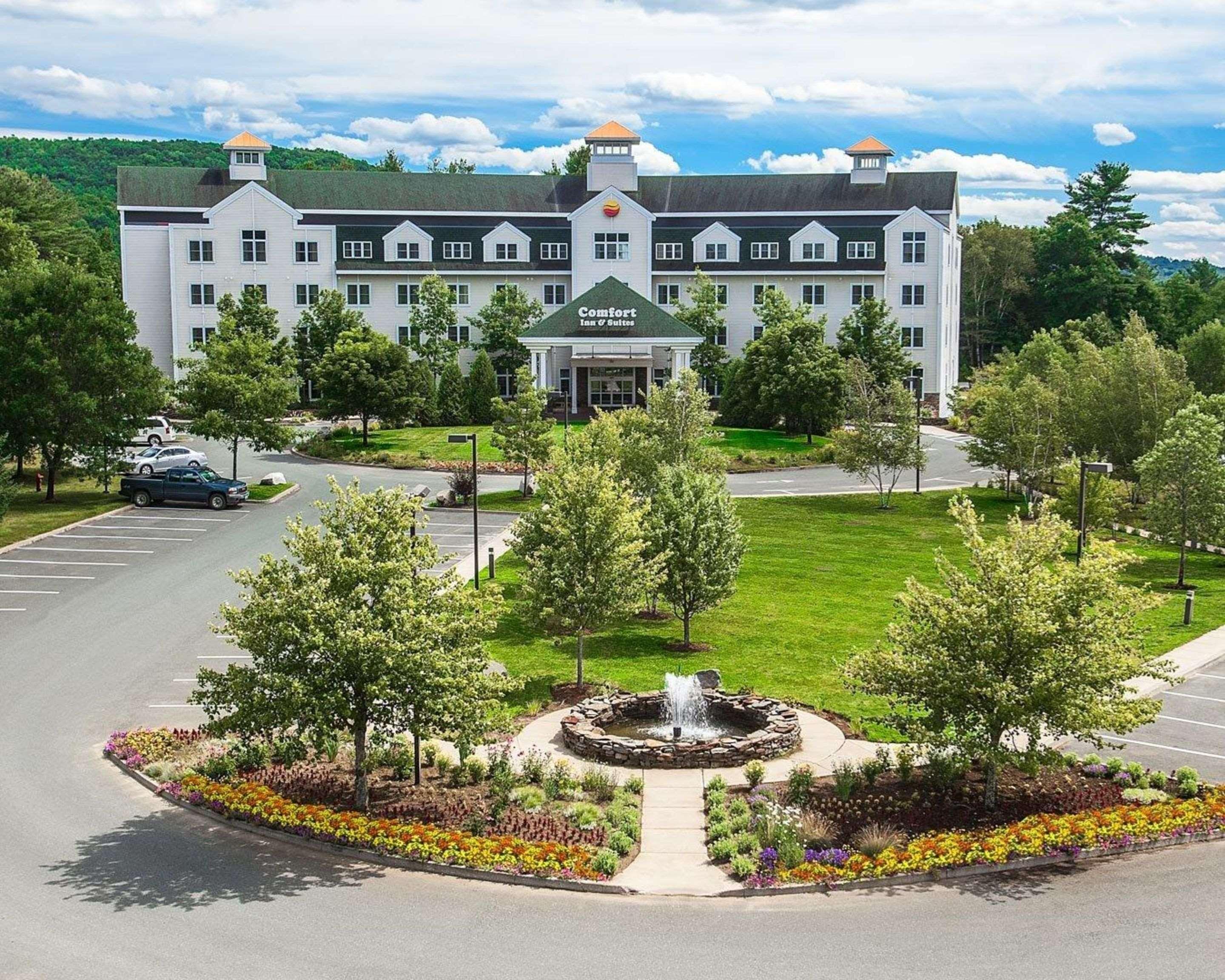 Comfort Inn & Suites Near Burke Mountain Saint Johnsbury Exterior foto
