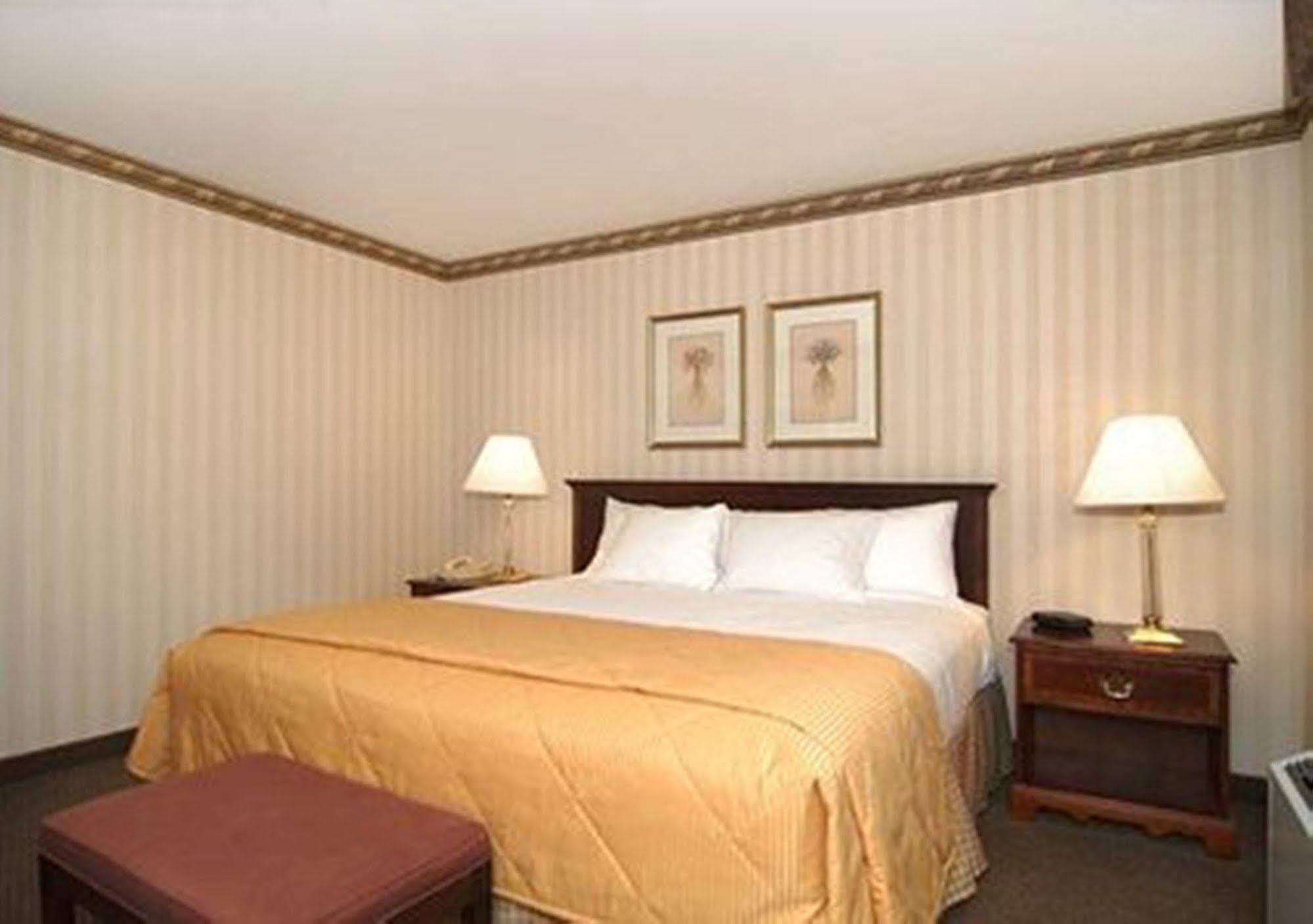 Comfort Inn & Suites Near Burke Mountain Saint Johnsbury Exterior foto